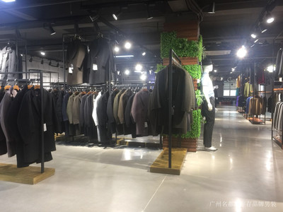 物美價(jià)廉之品牌服裝尾貨的服裝批發(fā)策略